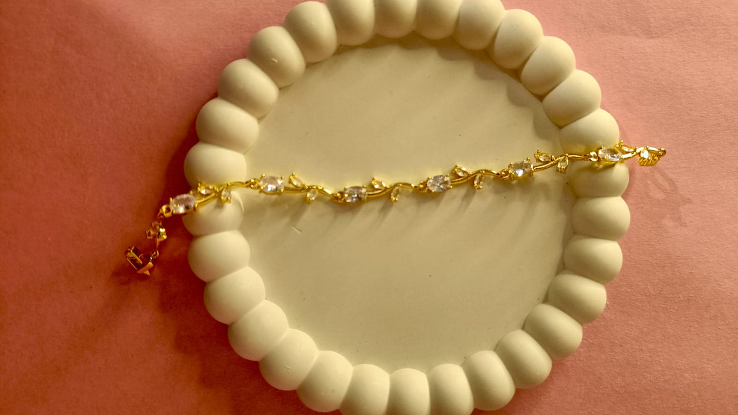 Ivory Tulip Bracelet